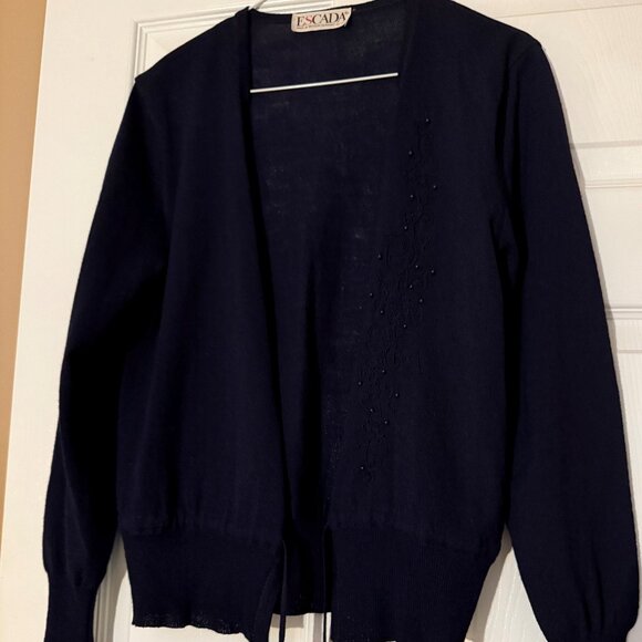 Light weight navy sweater - Picture 1 of 3